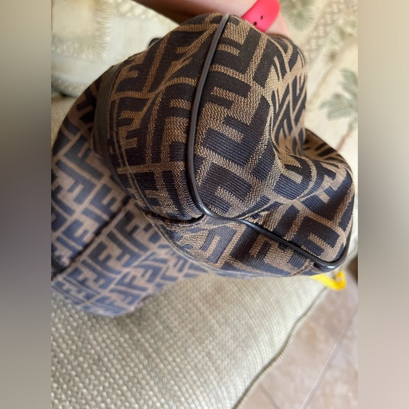 Authentic FENDI ZUCCA Handbag Iconic Large FF Logo EUC - Picture 7 of 16